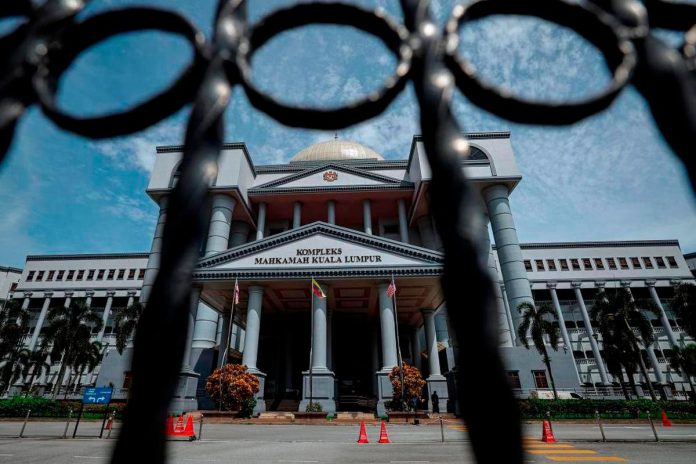 Bekas perunding unit amanah didakwa tipu pelaburan lebih RM200,000