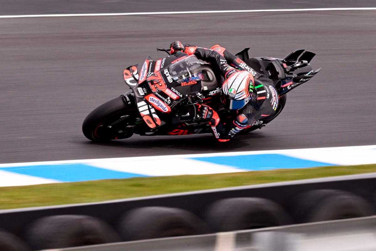 Bezzecchi shatters lap record to top Australian MotoGP practice Bezzecchi shatters lap record to top Australian MotoGP practice