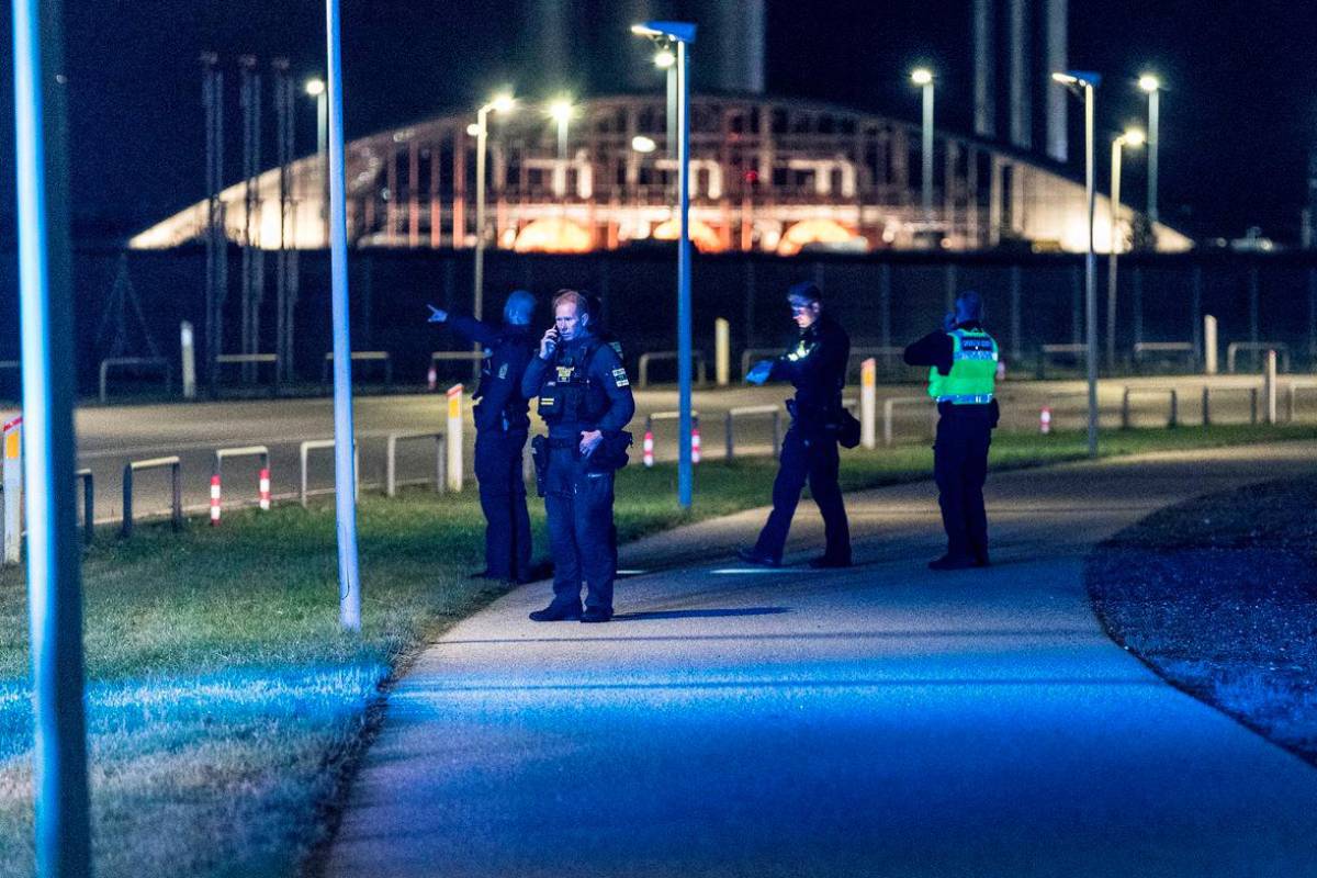 Copenhagen airport halts all traffic due to drone sightings