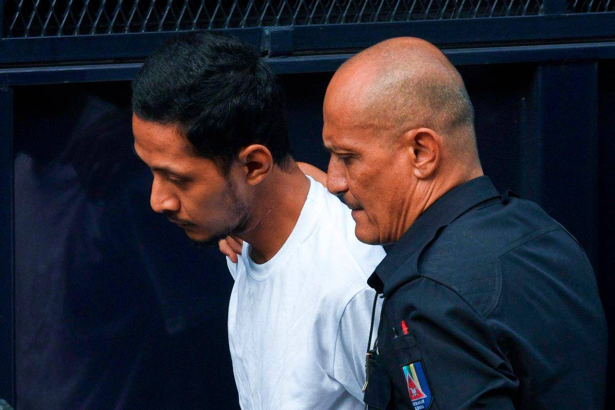 Court orders mental evaluation for teacher accused of slashing wife