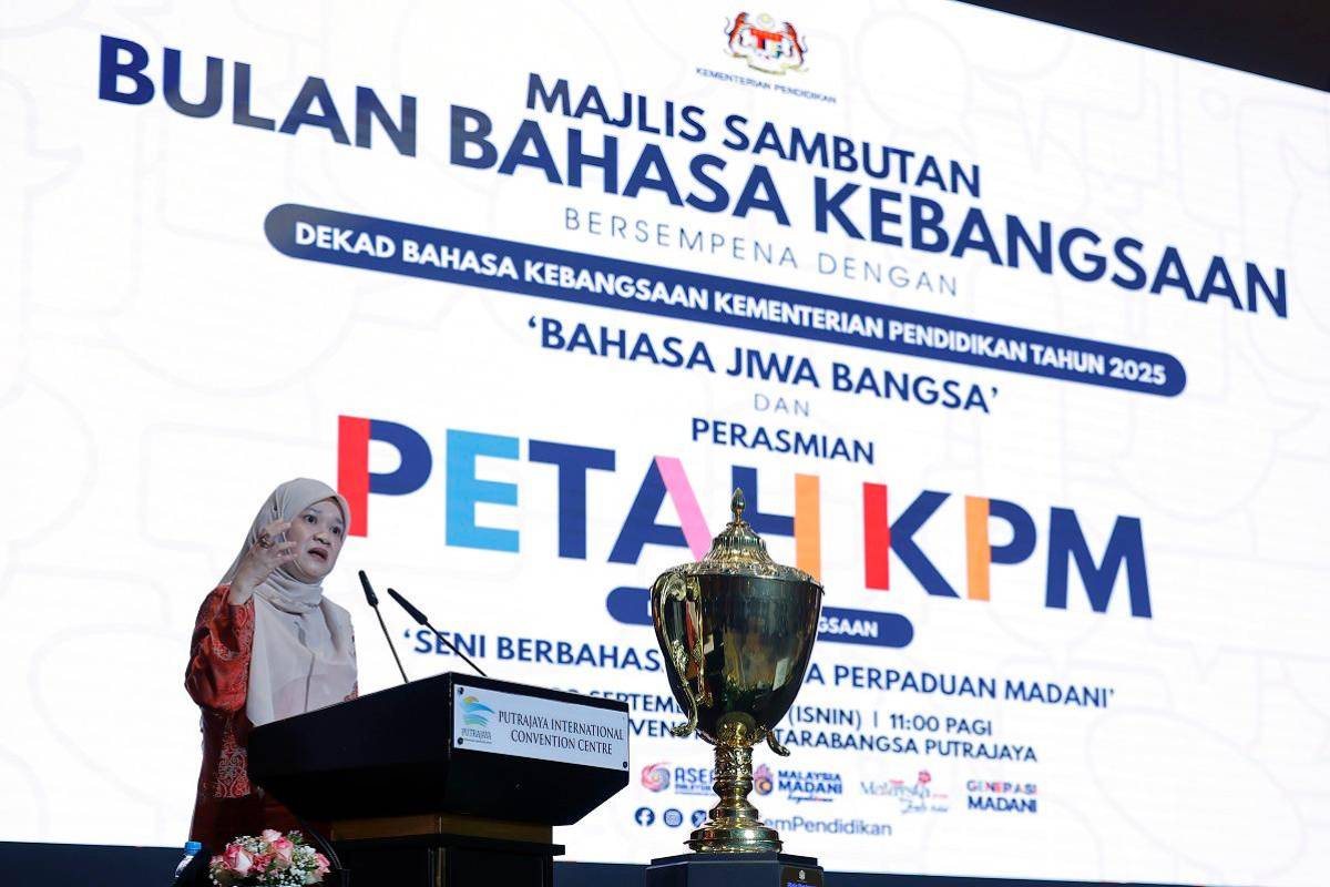 Debate competitions shape student success, says education minister Debate competitions shape student success, says education minister