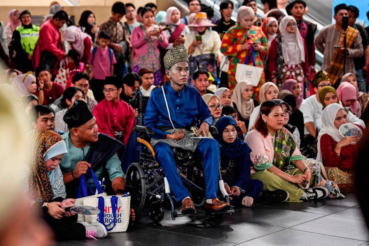 Differently-abled participants join Keretapi Sarong 2025 unity event Differently-abled participants join Keretapi Sarong 2025 unity event