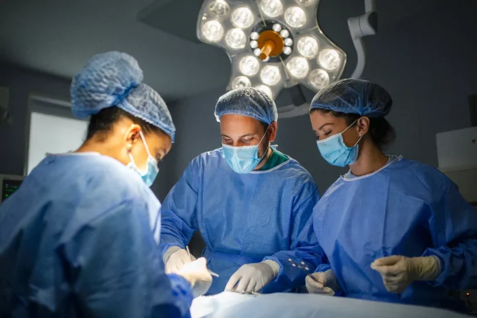 Doctors urge overhaul of organ transplant system