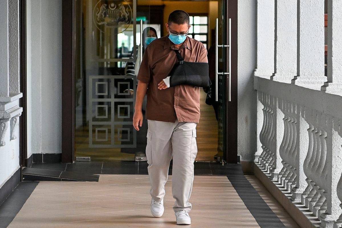 Dokumen MM2H palsu: Pegawai Imigresen dipenjara lapan tahun, denda RM150,000 Dokumen MM2H palsu: Pegawai Imigresen dipenjara lapan tahun, denda RM150,000
