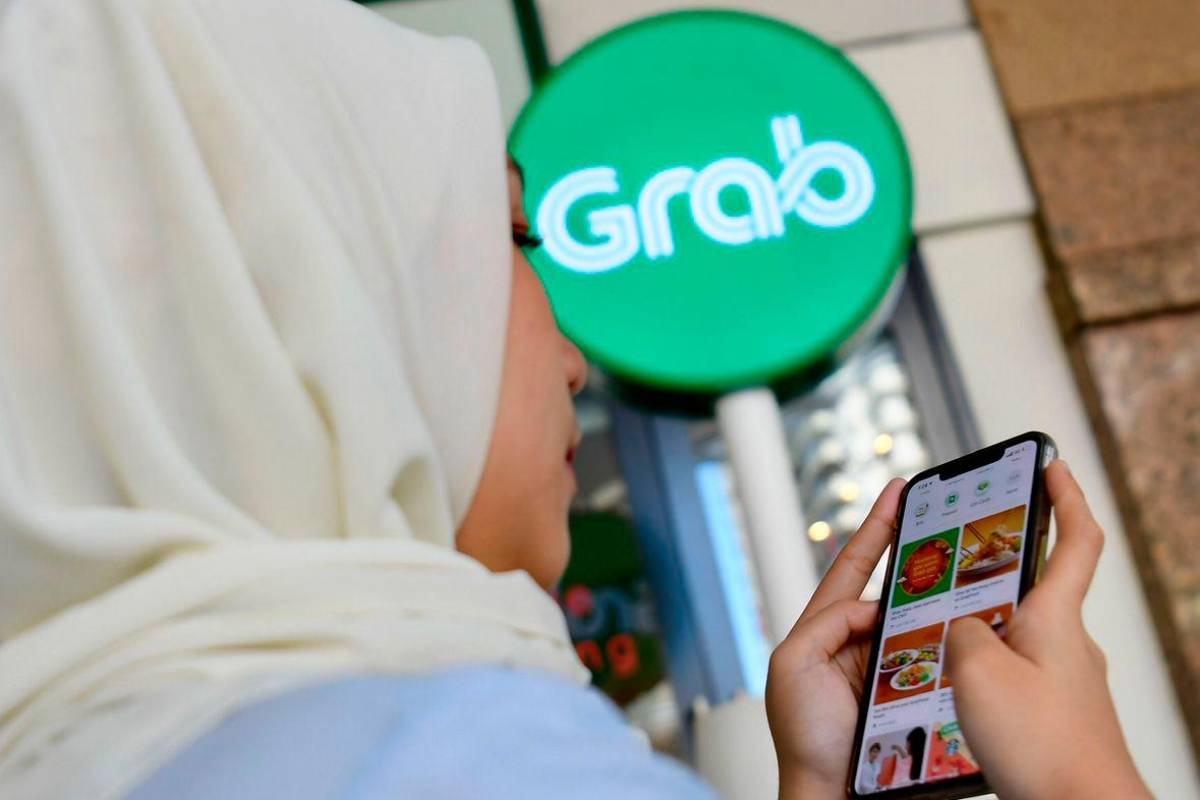 E-hailing drivers welcome RON95 subsidy exemption from 300-litre monthly ceiling