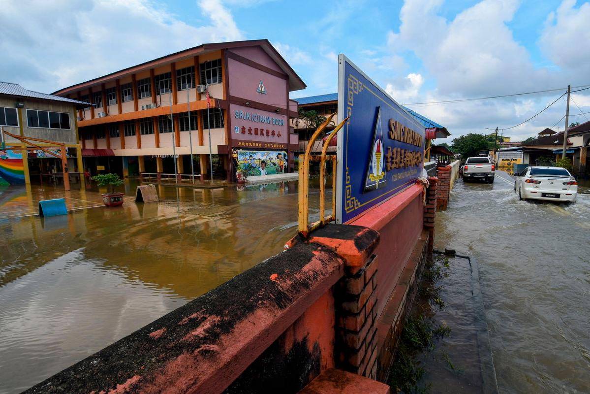 Education Ministry ensures safety and support for flood-affected schools