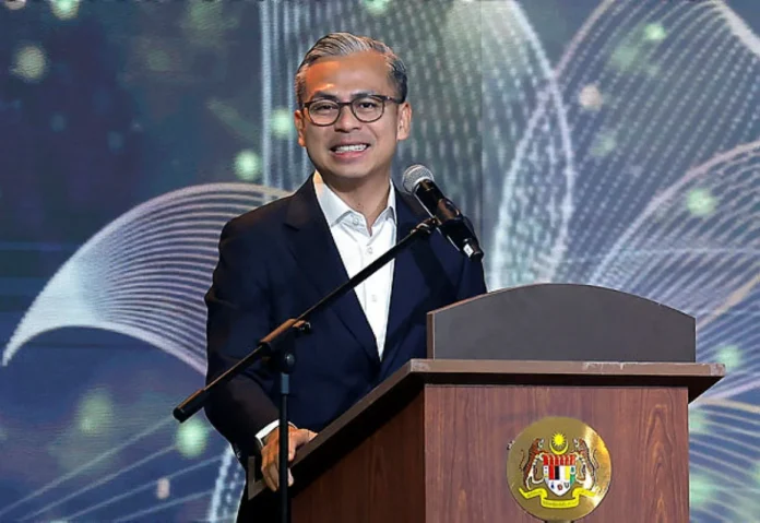 Retirement marks new beginning to continue serving society, says Fahmi