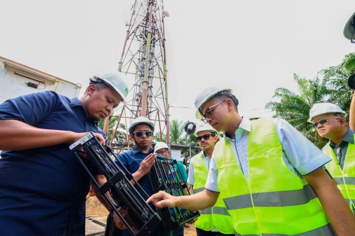 Fahmi Fadzil visits Sabah to inspect PRIME system and SARA programme