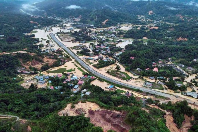 Flood evacuee numbers drop in Sabah but rise in Sarawak