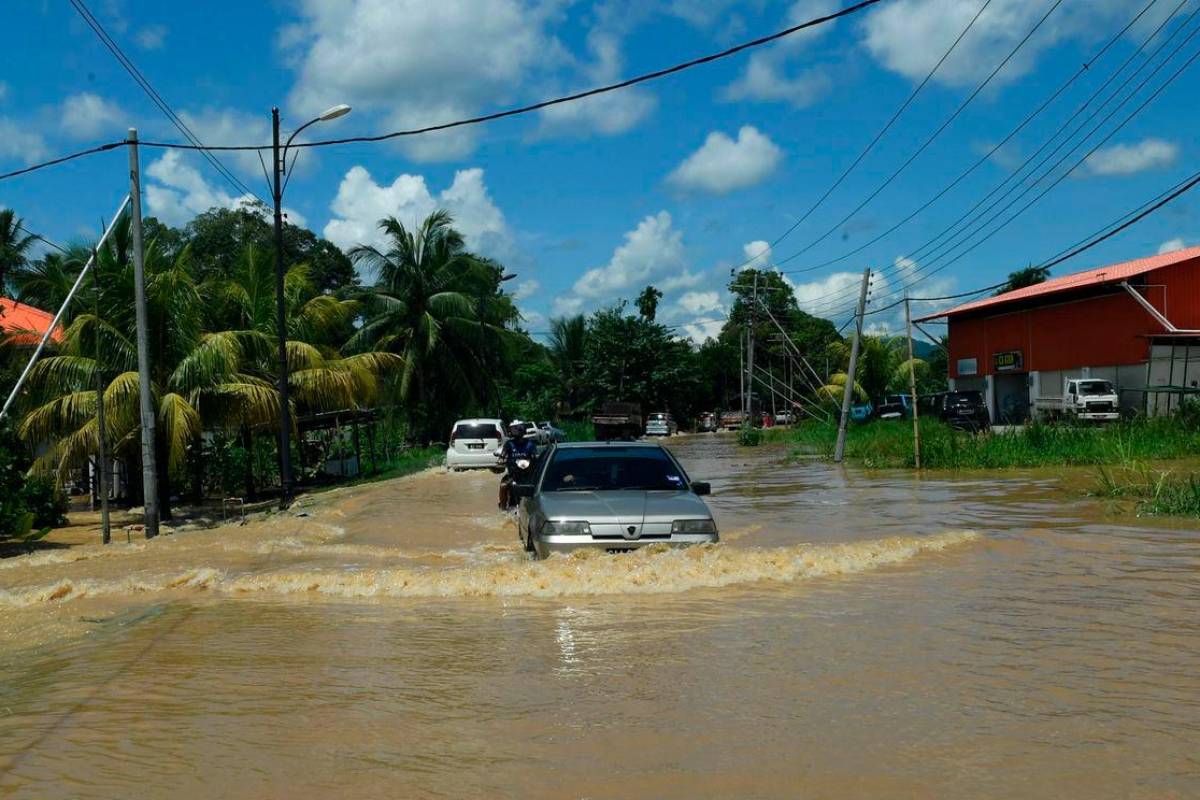 Flood evacuees in Beaufort rise to 233 people from 69 families