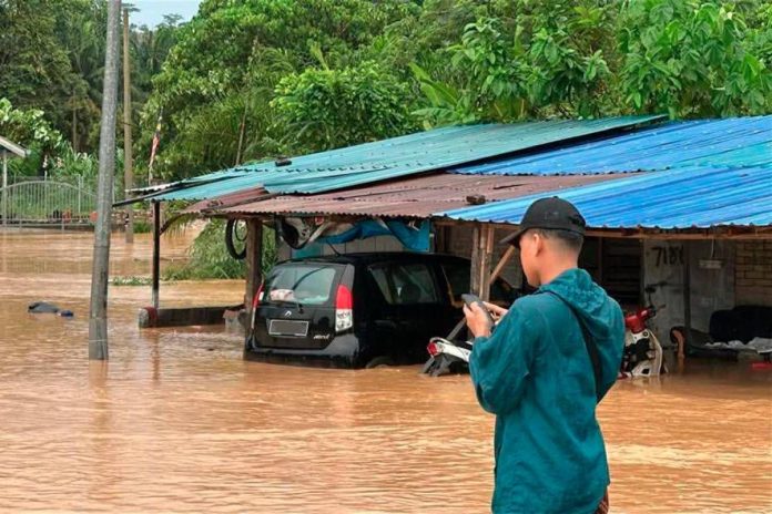 Four villages in Behrang Ulu hit by flash floods after heavy rain