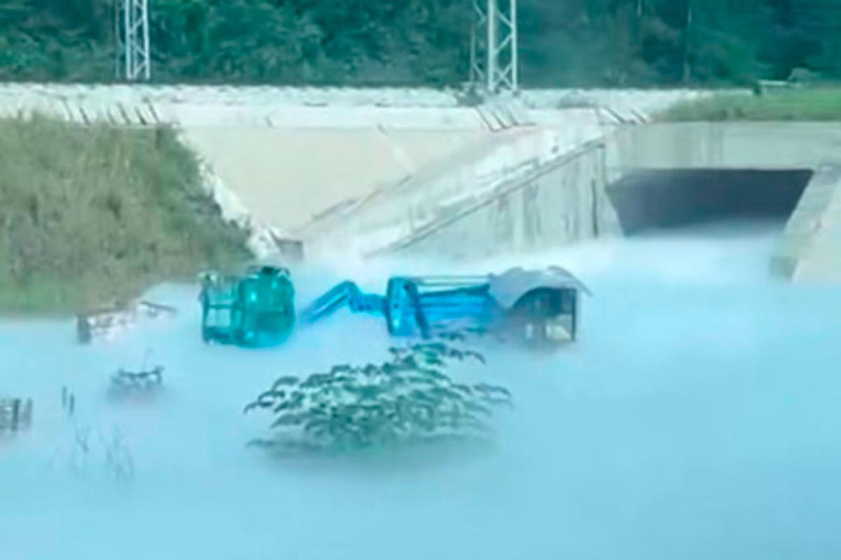 Gas leak forces relocation of tahfiz school students in Kerteh