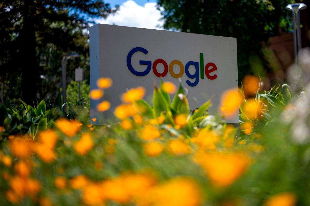 Google avoids Chrome sale but must share search data with rivals Google avoids Chrome sale but must share search data with rivals