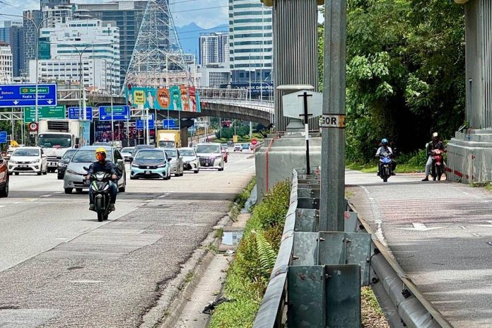 Government slammed over poor upkeep of designated roads