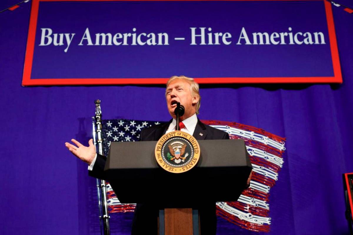 H-1B visa holders race back to US amid Trump order confusion H-1B visa holders race back to US amid Trump order confusion