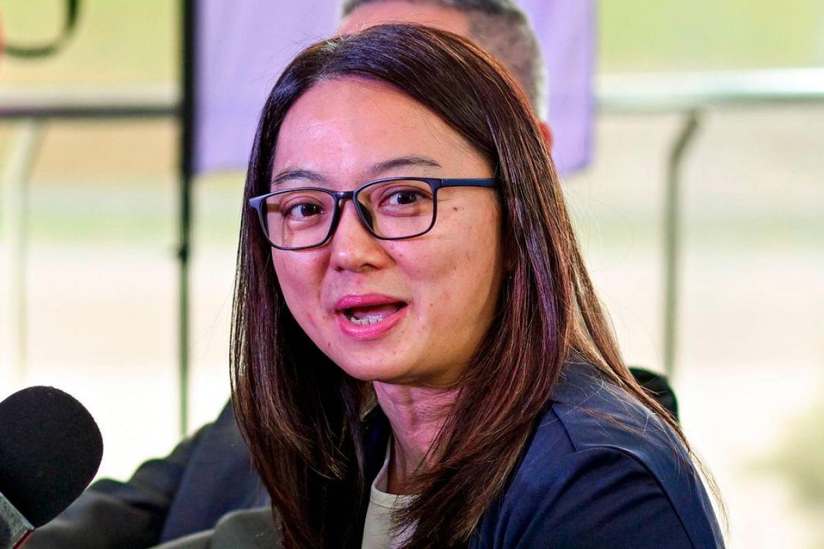 Hannah Yeoh seru sokong Hakim Danish dalam Moto3 GP Malaysia 2025 Hannah Yeoh seru sokong Hakim Danish dalam Moto3 GP Malaysia 2025