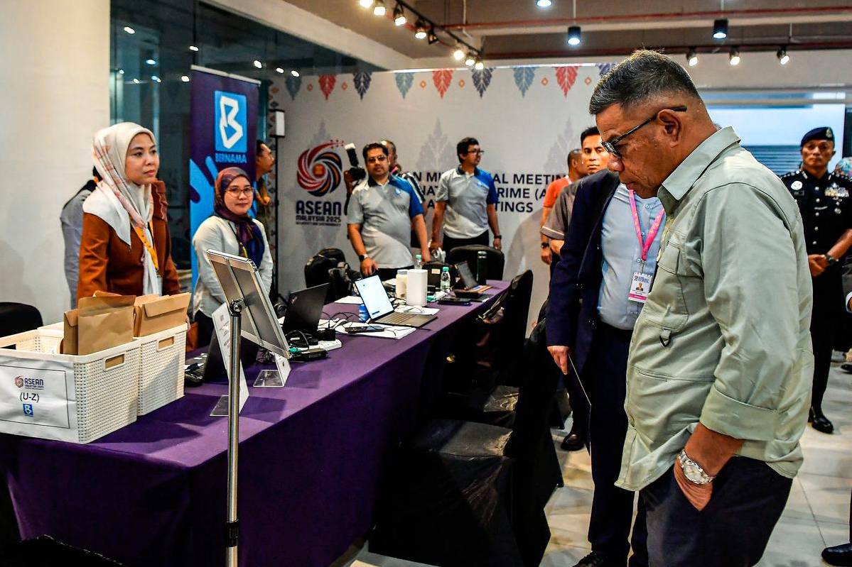 Home Minister inspects final preparations for ASEAN crime meeting in Melaka Home Minister inspects final preparations for ASEAN crime meeting in Melaka