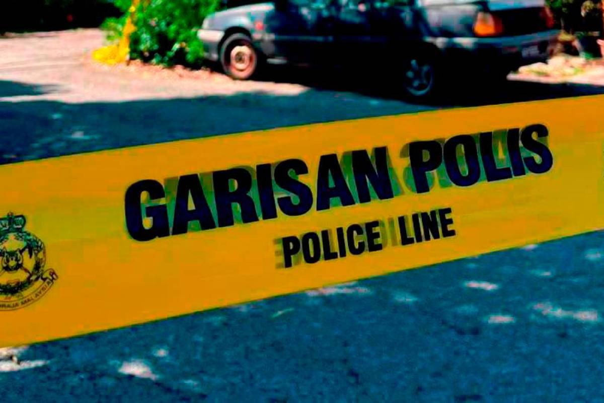 Husband returns home to find wife and daughter dead, believed murdered Husband returns home to find wife and daughter dead, believed murdered