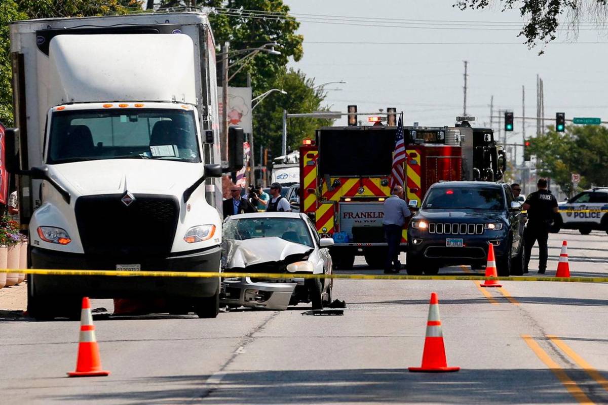 ICE officer kills man in Chicago suburb during arrest attempt ICE officer kills man in Chicago suburb during arrest attempt