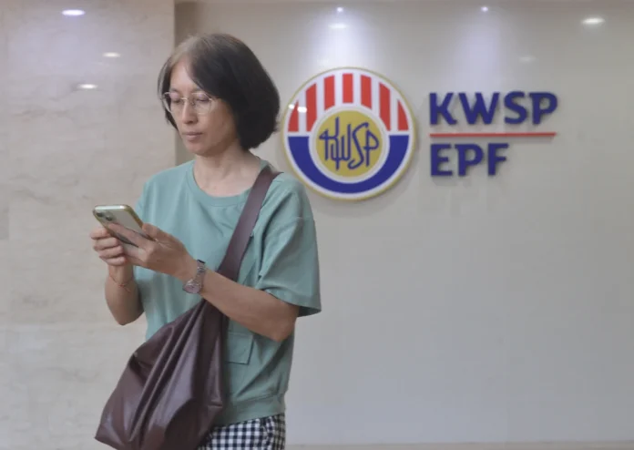 1.12 million EPF members make RM14.13 billion voluntary contributions 1.12 million EPF members make RM14.13 billion voluntary contributions