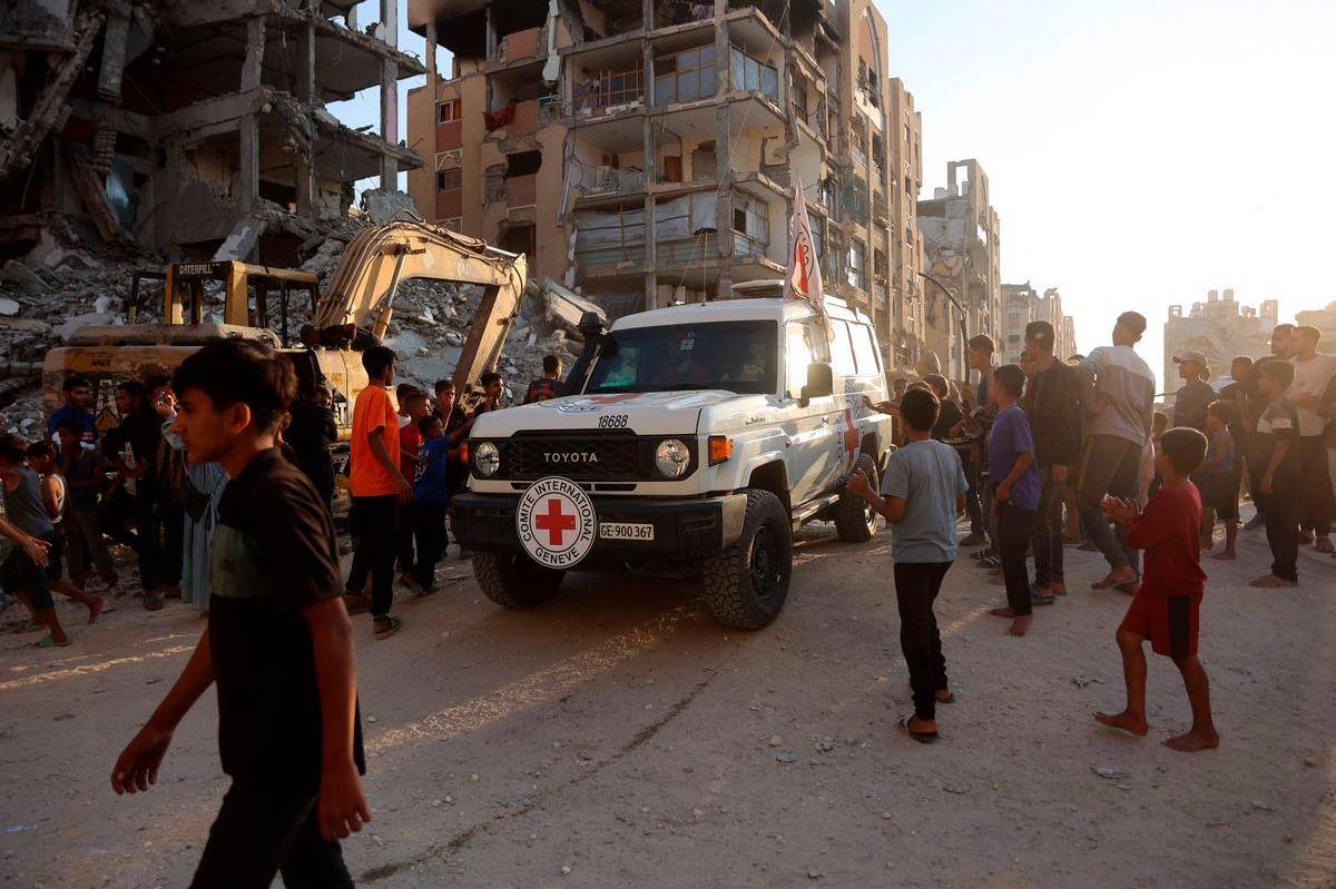 Israel returns 15 Palestinian bodies to Gaza in prisoner exchange Israel returns 15 Palestinian bodies to Gaza in prisoner exchange