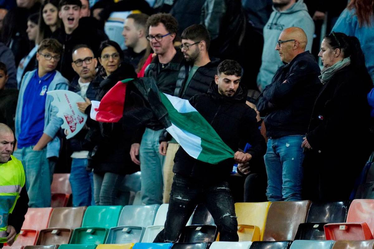 Israeli anthem booed before World Cup qualifier in Italy amid protests Israeli anthem booed before World Cup qualifier in Italy amid protests
