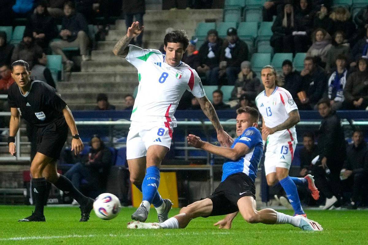 Italy boost World Cup qualifying hopes with 3-1 victory over Estonia Italy boost World Cup qualifying hopes with 3-1 victory over Estonia