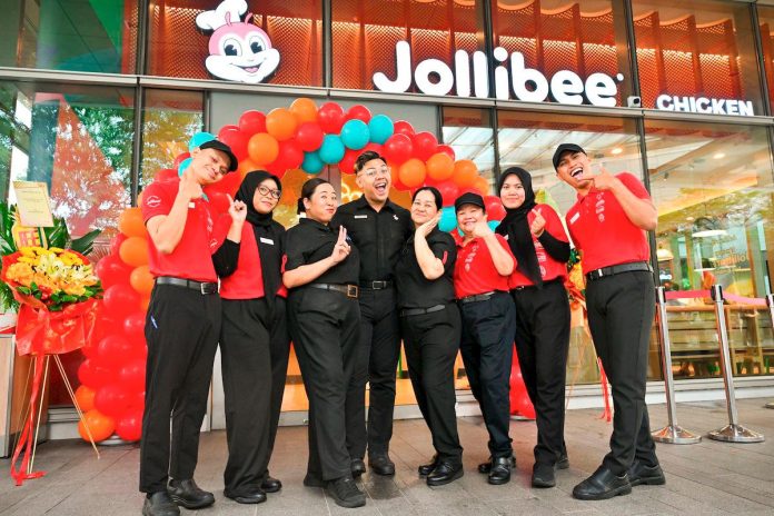 Jollibee Named Best in Customer Service Among Fast Food Chains in Singapore