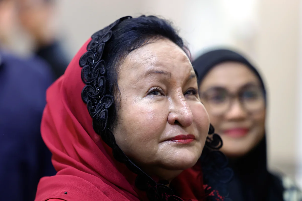 Mahkamah benarkan Rosmah simpan pasport tiga bulan untuk lawat anak
