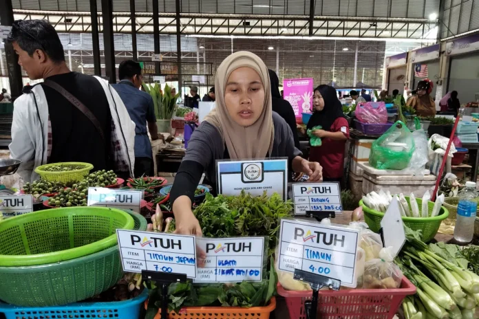 KPDN Pulau Pinang lupus barangan rampasan bernilai RM4.76 juta KPDN Pulau Pinang lupus barangan rampasan bernilai RM4.76 juta