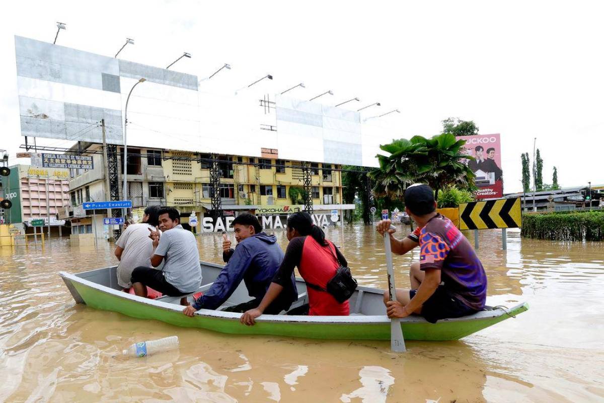 KPM pantau banjir Sabah Sarawak, 53 sekolah terjejas, 6 pusat pemindahan KPM pantau banjir Sabah Sarawak, 53 sekolah terjejas, 6 pusat pemindahan