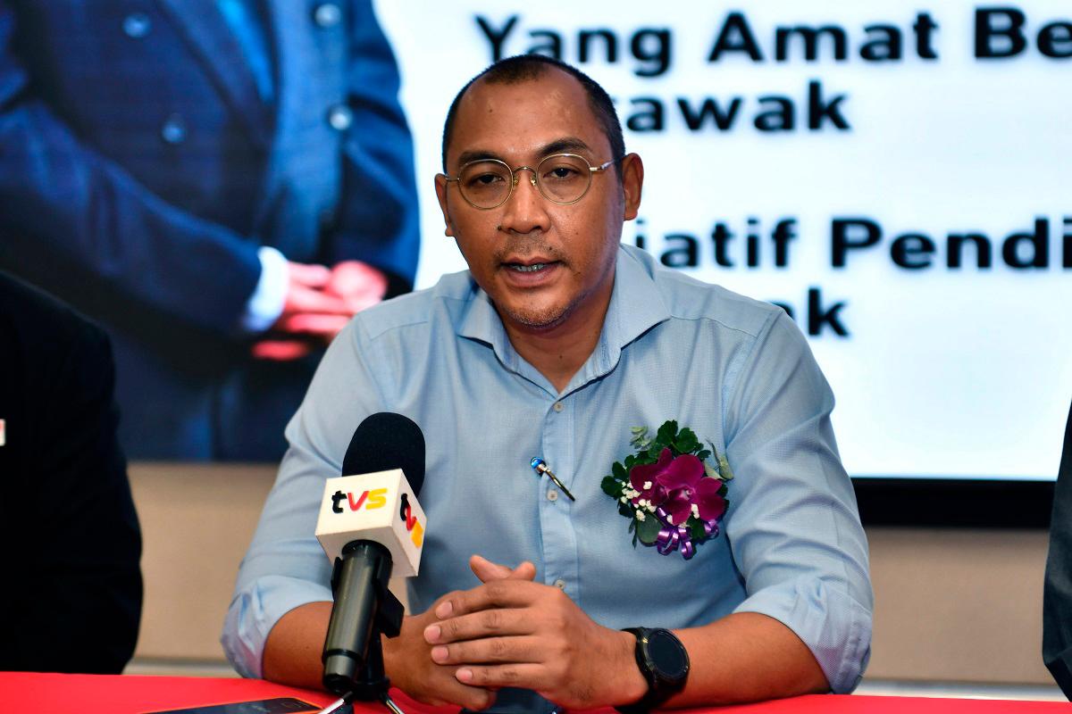 Kerajaan Sarawak galak pelajar IPTA IPTS manfaat peluang pendidikan