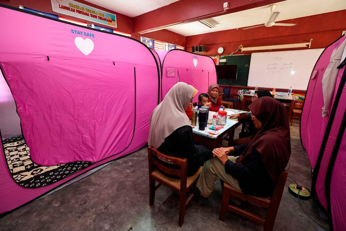 Kulim flood relief centres close as all evacuees return home Kulim flood relief centres close as all evacuees return home