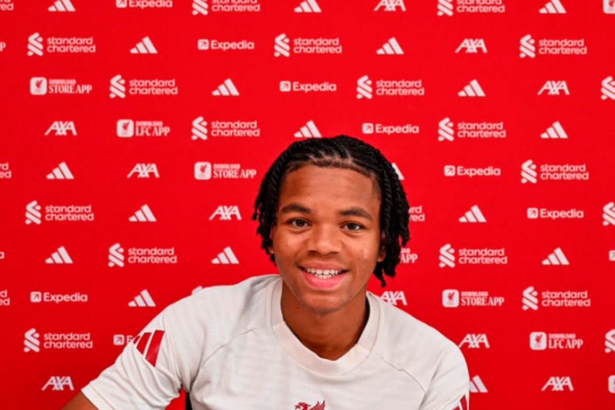 Liverpool’s Rio Ngumoha signs first professional contract at 17 Liverpool’s Rio Ngumoha signs first professional contract at 17