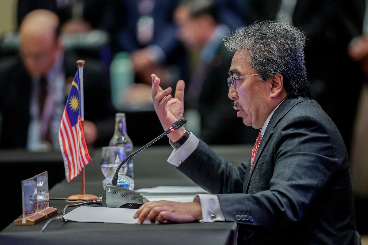 Logging and plastic waste threaten biodiversity at ASEAN environment meet Logging and plastic waste threaten biodiversity at ASEAN environment meet
