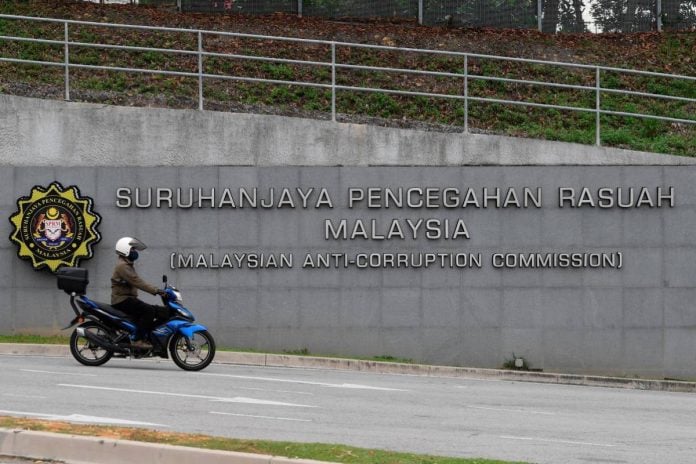 MACC arrests enforcement couple over gold shop funded by bribes