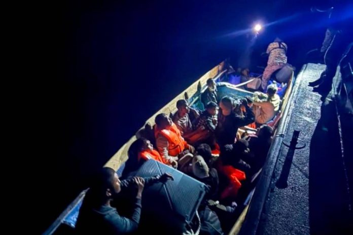 MMEA detains boat with 20 illegal immigrants off Tanjung Kling