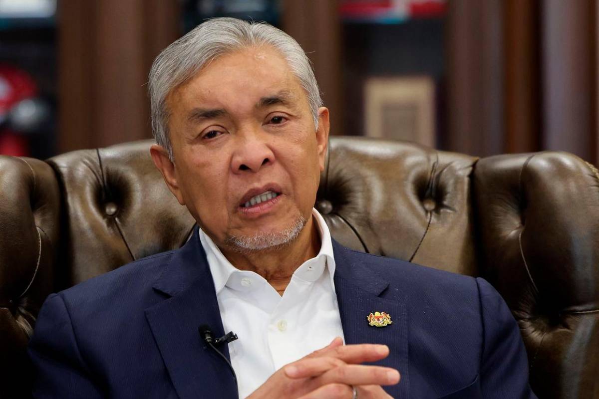 Malaysia and Cambodia to boost cooperation in education, investment and digital economy