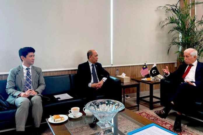 Malaysia and Pakistan explore investment avenues ahead of PM Shehbaz visit