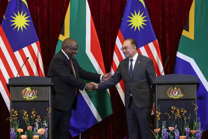 Malaysia and South Africa deepen cooperation on palm oil and automotive Malaysia and South Africa deepen cooperation on palm oil and automotive