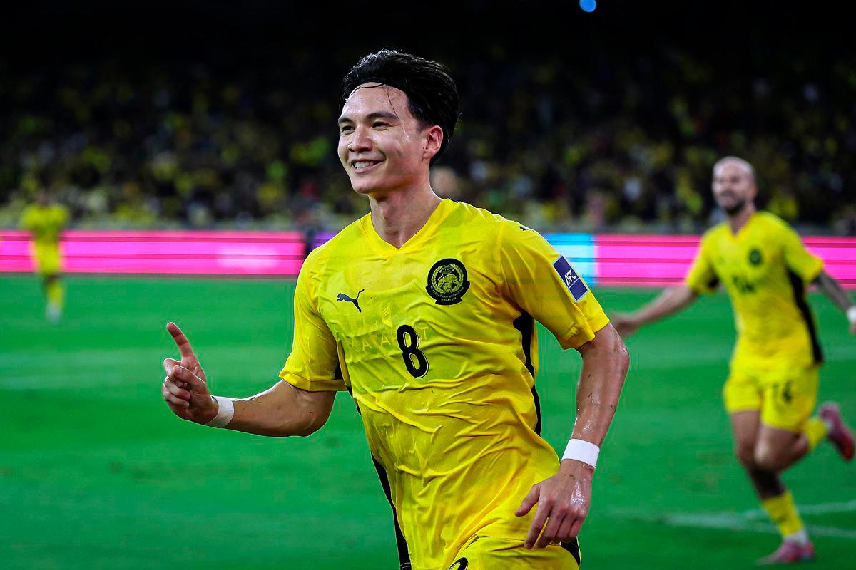 Malaysia beat Singapore 2-1 in friendly to maintain unbeaten Cklamovski run Malaysia beat Singapore 2-1 in friendly to maintain unbeaten Cklamovski run