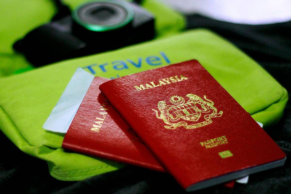Malaysia ties with US at 12th spot in global passport ranking 2025 Malaysia ties with US at 12th spot in global passport ranking 2025
