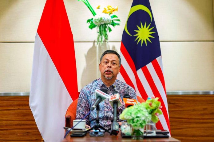 Malaysian envoy prioritises student welfare in Indonesia, strengthening bilateral ties Malaysian envoy prioritises student welfare in Indonesia, strengthening bilateral ties