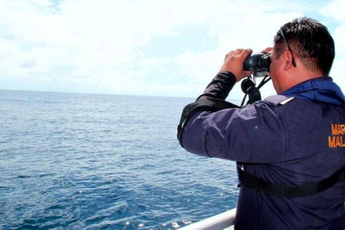 Maritim Malaysia tahan dua bot untuk penggambaran di laut Terengganu Maritim Malaysia tahan dua bot untuk penggambaran di laut Terengganu