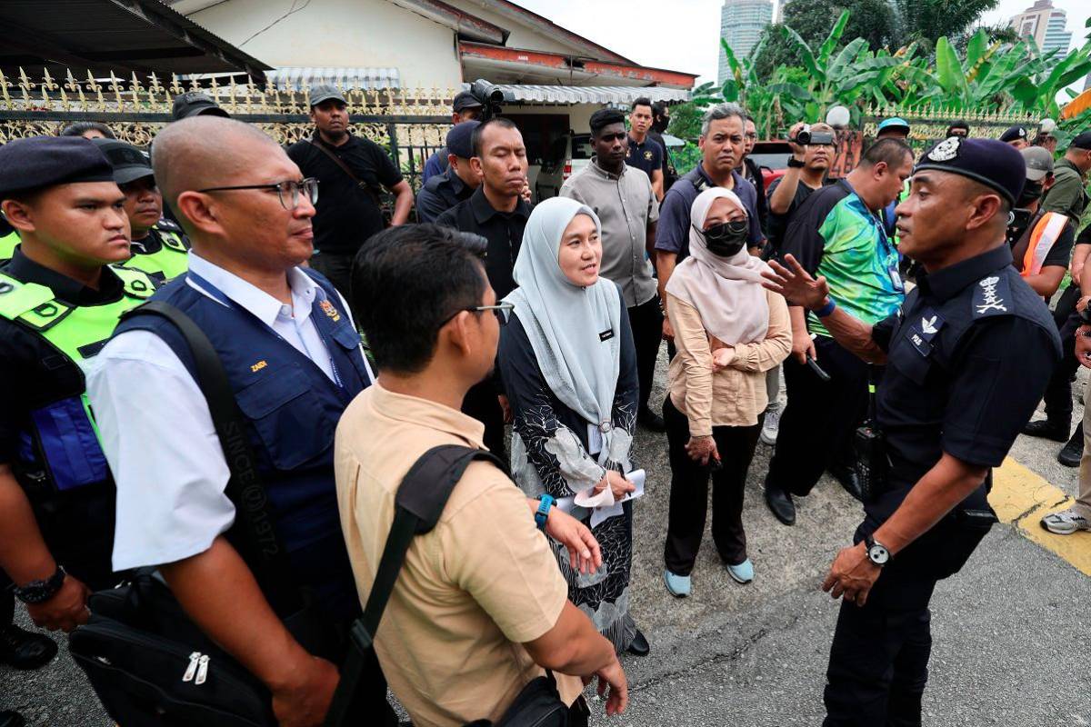 Media council calls for press freedom amid chaotic evictions Media council calls for press freedom amid chaotic evictions