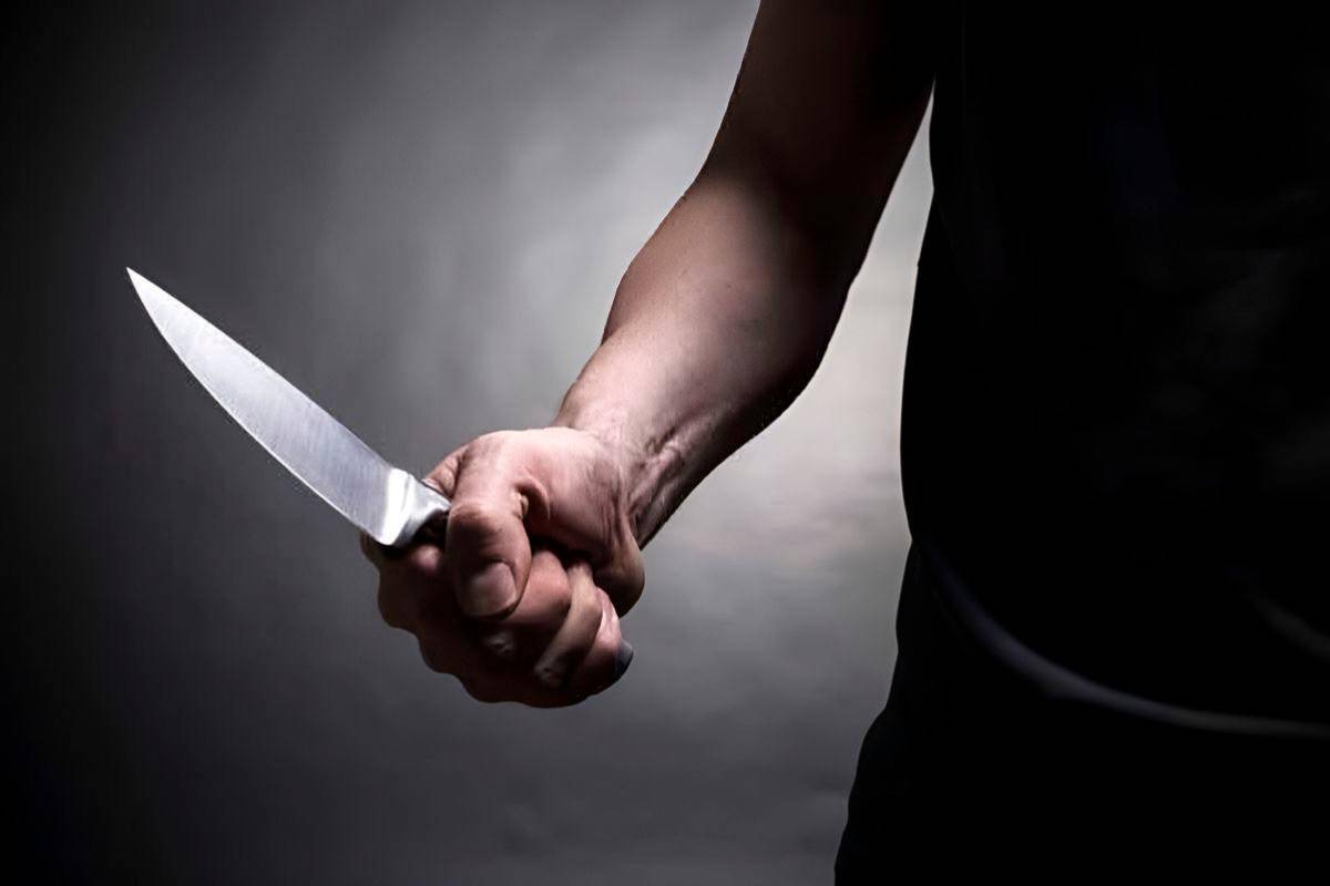 Mother and daughter died from neck injuries caused by sharp weapon