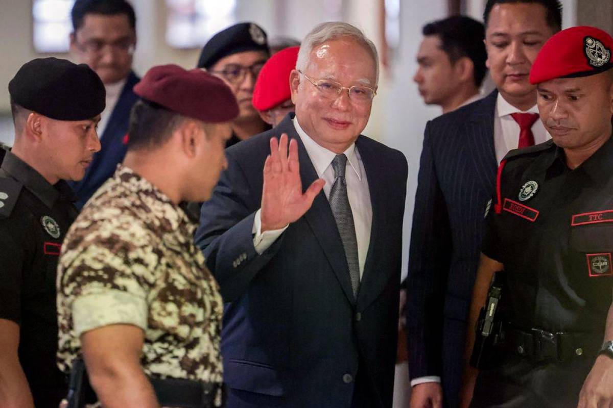 Najib’s signed minutes were approvals not binding resolutions, court told Najib’s signed minutes were approvals not binding resolutions, court told
