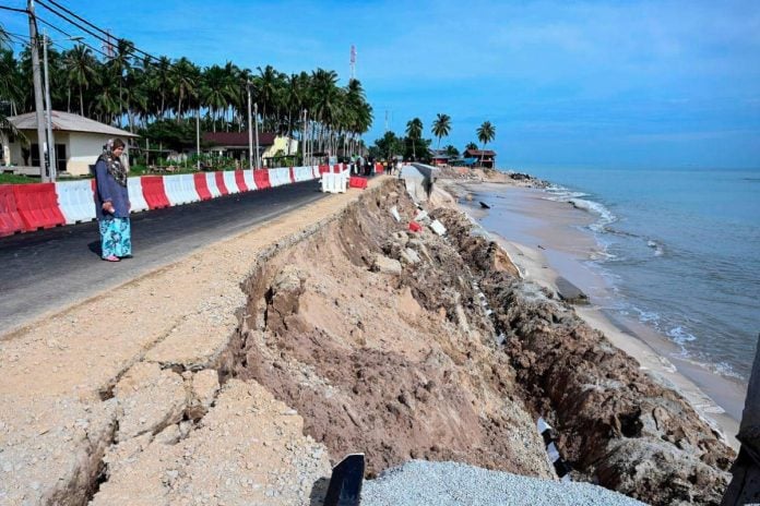 New embankment collapses in Kuala Nerus raising safety fears before monsoon