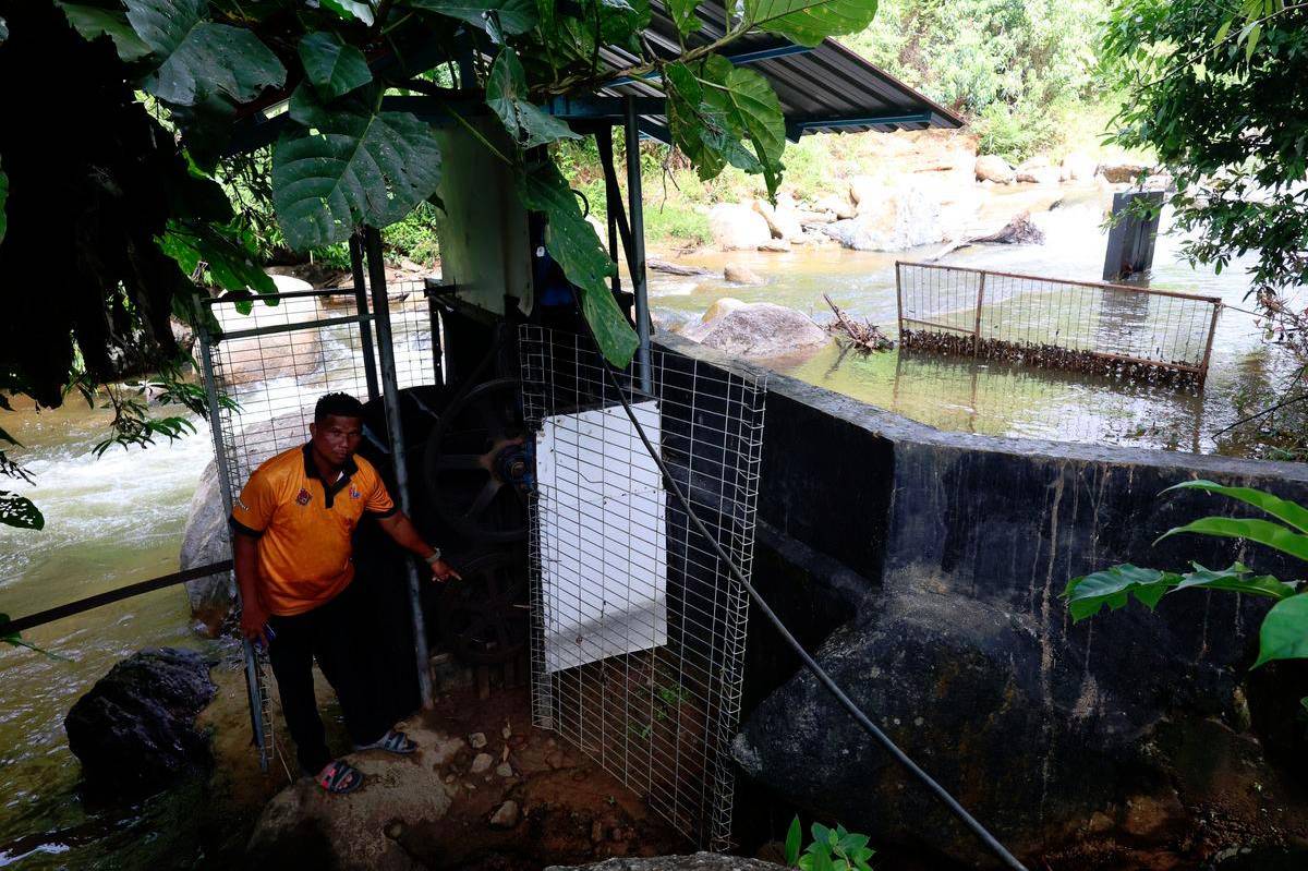 Orang Asli in Gua Musang urgently need electricity supply restoration Orang Asli in Gua Musang urgently need electricity supply restoration