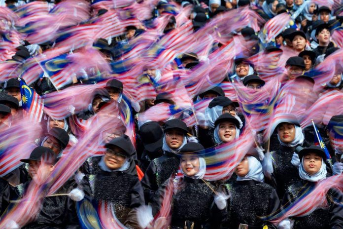 Over 2,000 Paya Rumput residents celebrate National Day and Malaysia Day